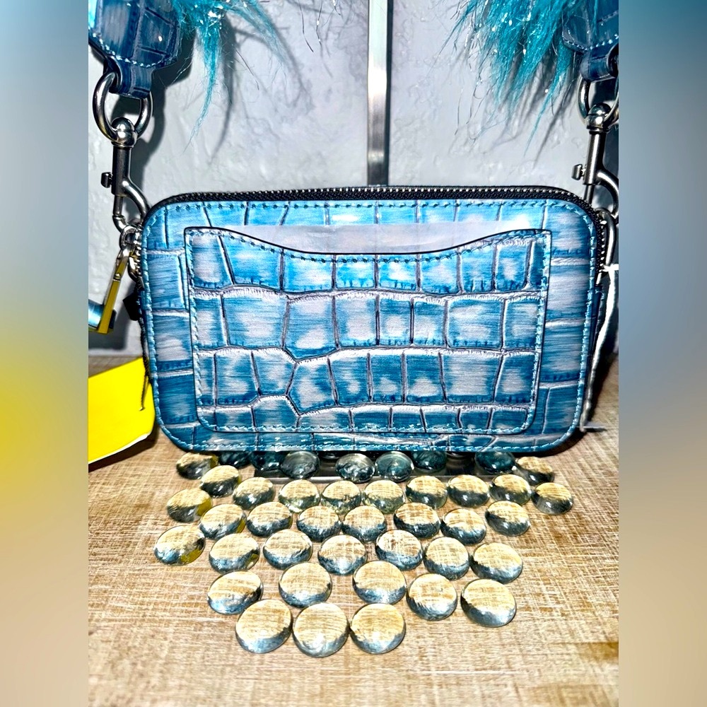 Marc Jacobs Stylish Blue Croc-Embossed Crossbody Bag-Dust included!!💖(#0169) - Picture 10 of 10